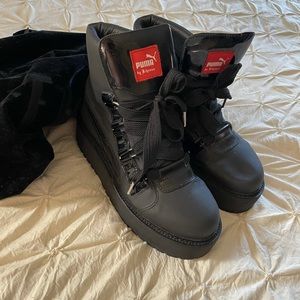 COPY - Rihanna Sneaker Boots Fenty Puma like new US 10